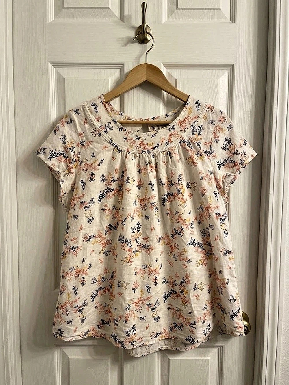 Floral Short Sleeve Blouse in Cream